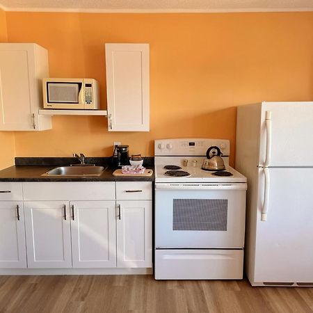 Fair Isle Motel Шарлъттаун Екстериор снимка